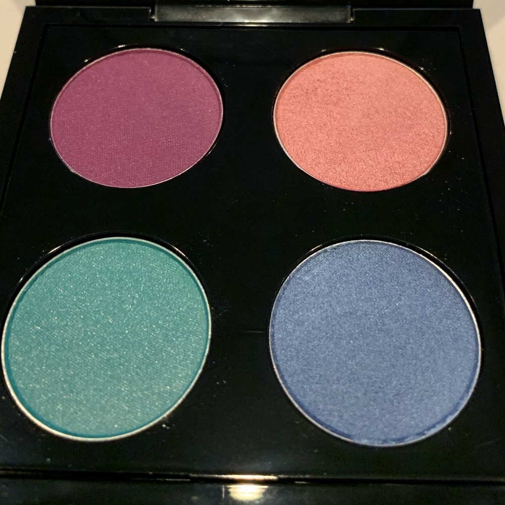 NWOT MAC Build Your Own Pallet Colors Included